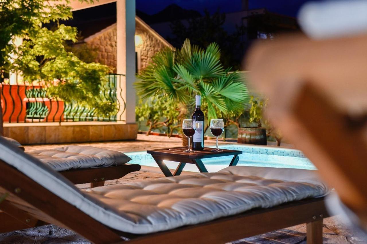 Villa Josip Near Omis , Private Pool エクステリア 写真