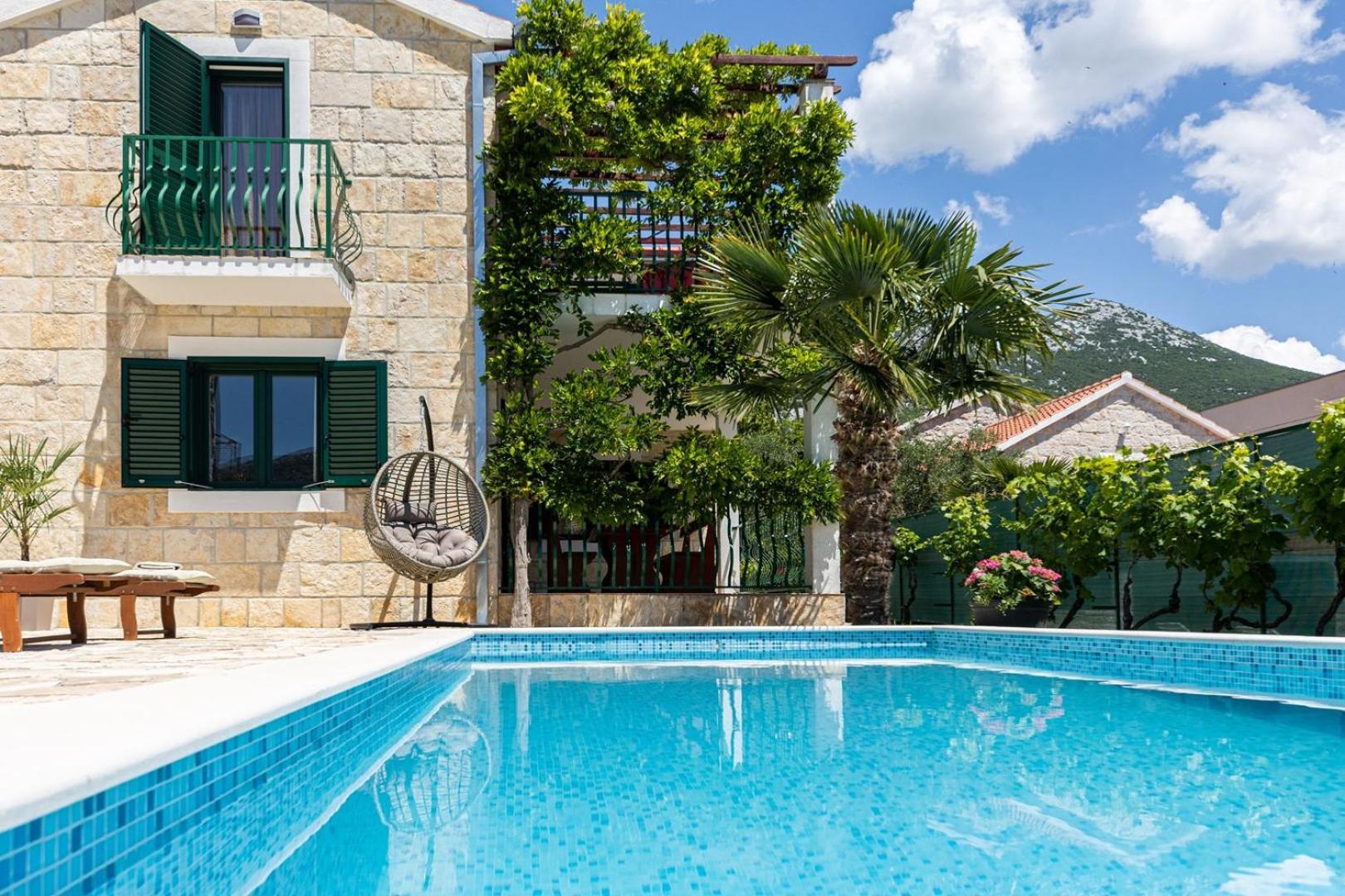 Villa Josip Near Omis , Private Pool エクステリア 写真