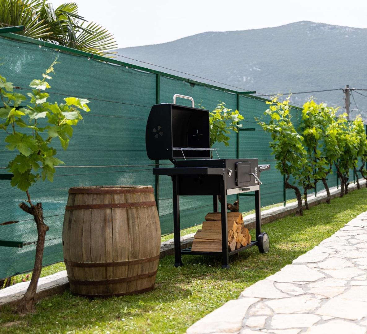 Villa Josip Near Omis , Private Pool エクステリア 写真