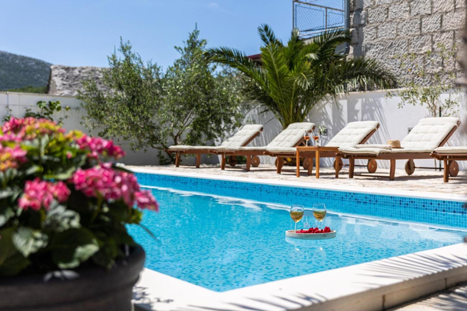 Villa Josip Near Omis , Private Pool エクステリア 写真